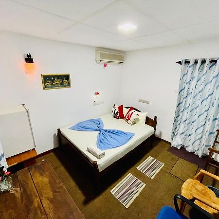 Nethusali Guest House Hikkaduwa Exterior foto
